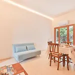 Cosmopoli - La Stella Apartmán *